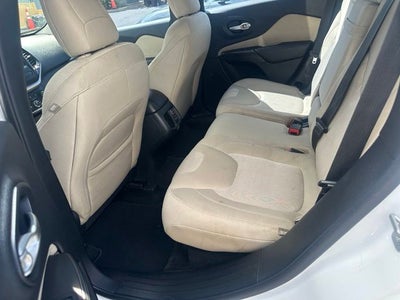 2015 Jeep Cherokee Sport