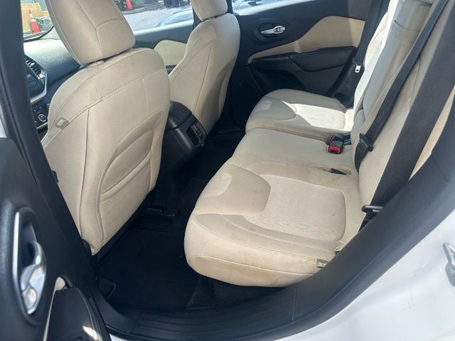 2015 Jeep Cherokee Sport