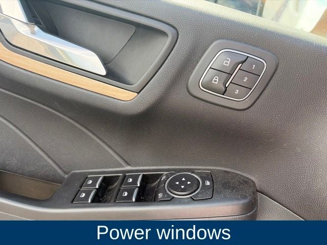 2021 Ford Escape Hybrid Titanium