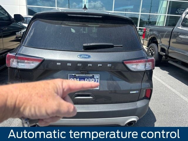 2020 Ford Escape SE