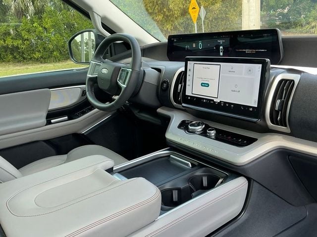2025 Ford Expedition Max Active