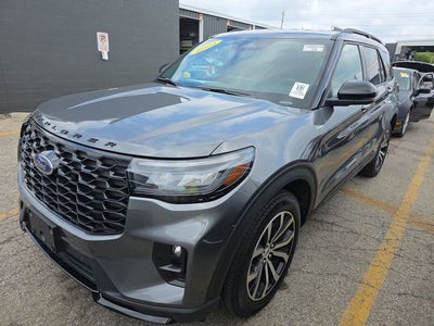 2025 Ford Explorer ST-Line