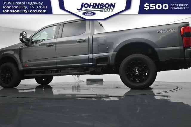 2027 Ford F-350SD Lariat