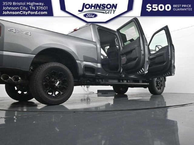 2027 Ford F-350SD Lariat