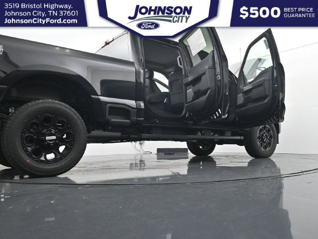 2027 Ford F-350SD Lariat