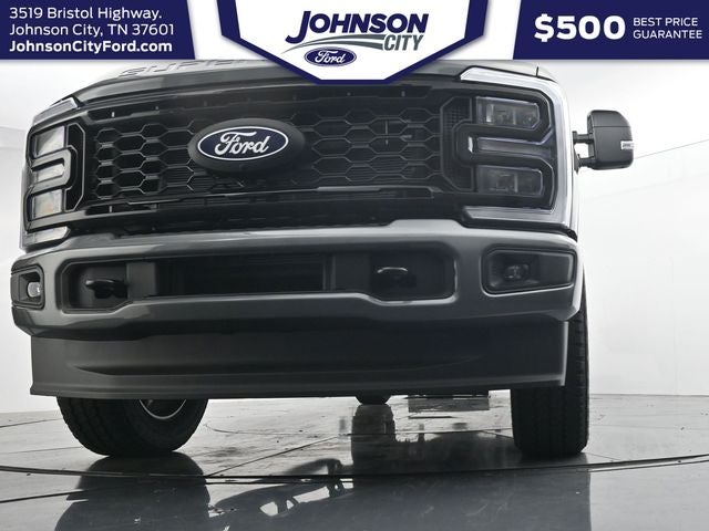 2027 Ford F-350SD Lariat