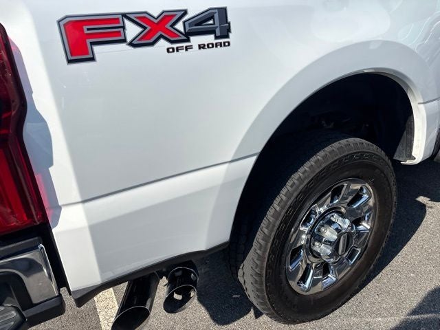 2025 Ford F-350SD Lariat