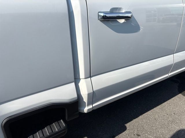 2025 Ford F-350SD Lariat