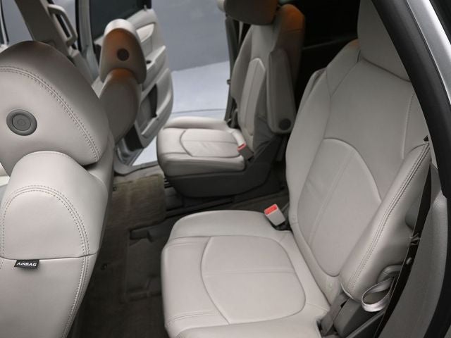 2017 Chevrolet Traverse 2LT