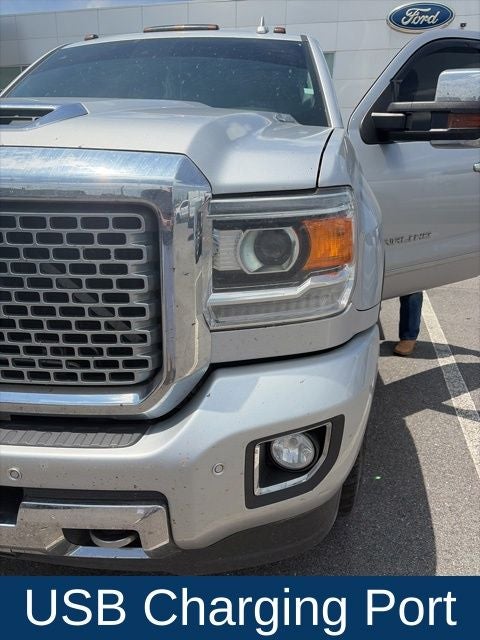 2017 GMC Sierra 3500HD Denali
