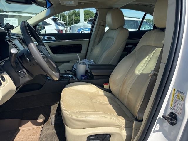 2015 Lincoln MKS Base