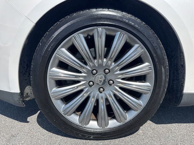 2015 Lincoln MKS Base