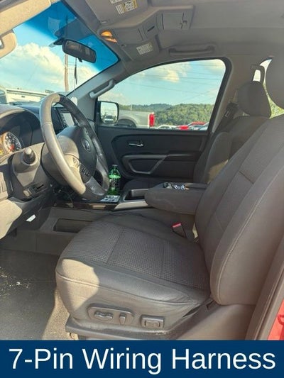 2015 Nissan Titan SV