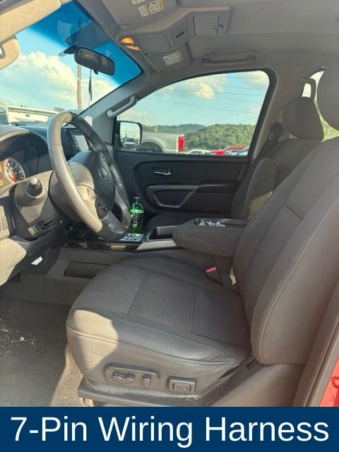2015 Nissan Titan SV