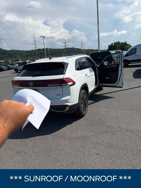 2024 Volkswagen Atlas Cross Sport 2.0T SE w/Technology