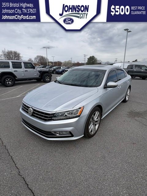 2016 Volkswagen Passat SEL