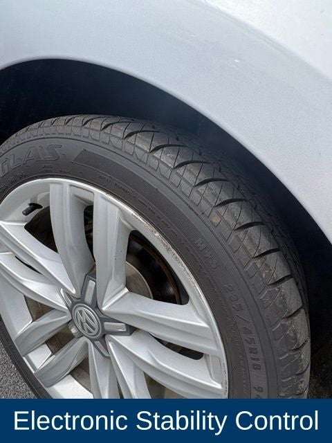 2016 Volkswagen Passat SEL