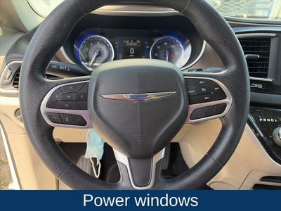 2021 Chrysler Voyager LXI