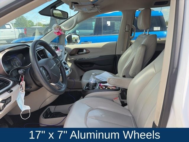 2021 Chrysler Voyager LXI