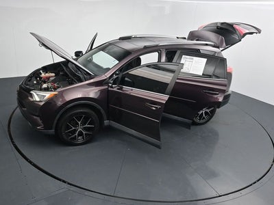2017 Toyota RAV4 SE
