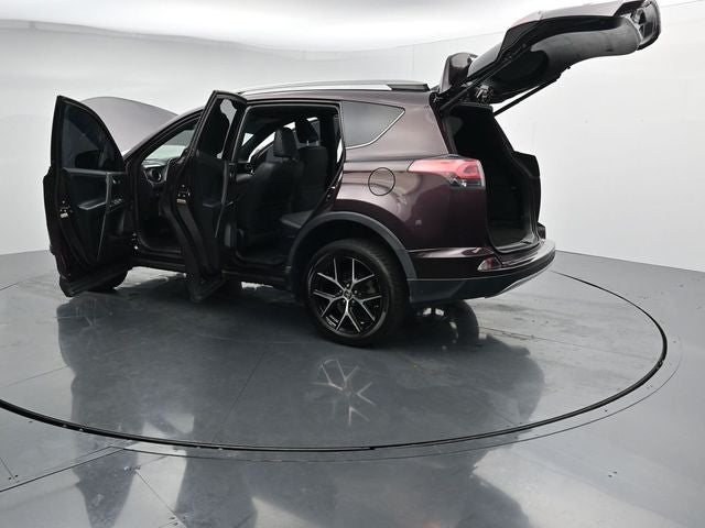 2017 Toyota RAV4 SE