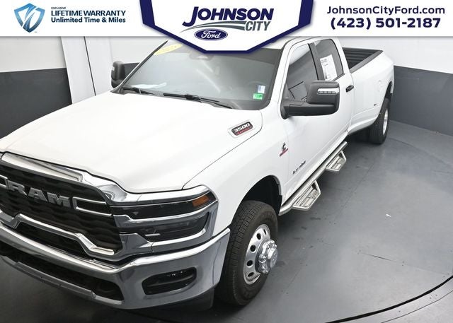 2025 RAM 3500 Big Horn 4X4 Crew Cab LWB's photo