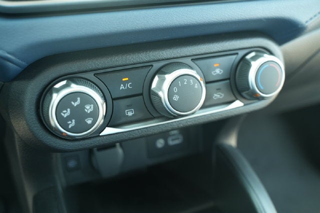 2025 Nissan Versa Sedan SV - Photo 31