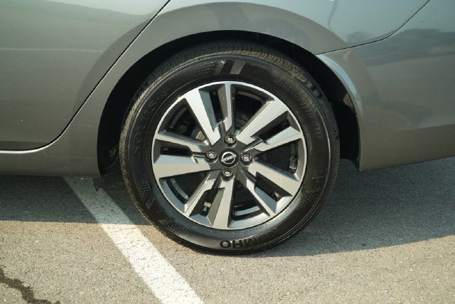 2025 Nissan Versa Sedan SV - Photo 40