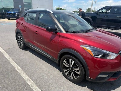 2019 Nissan Kicks SR