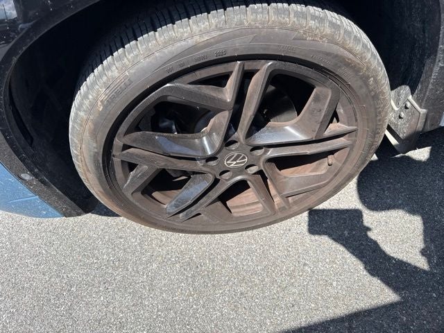 2025 Volkswagen Tiguan 2.0T SE R-Line Black