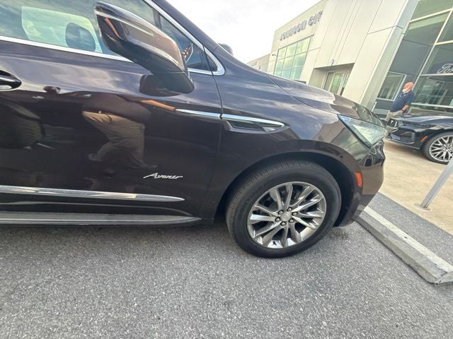 2022 Buick Enclave Avenir