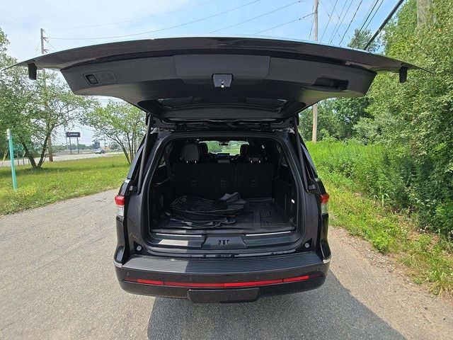2023 Lincoln Navigator L Reserve
