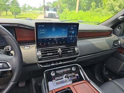 2023 Lincoln Navigator L Reserve