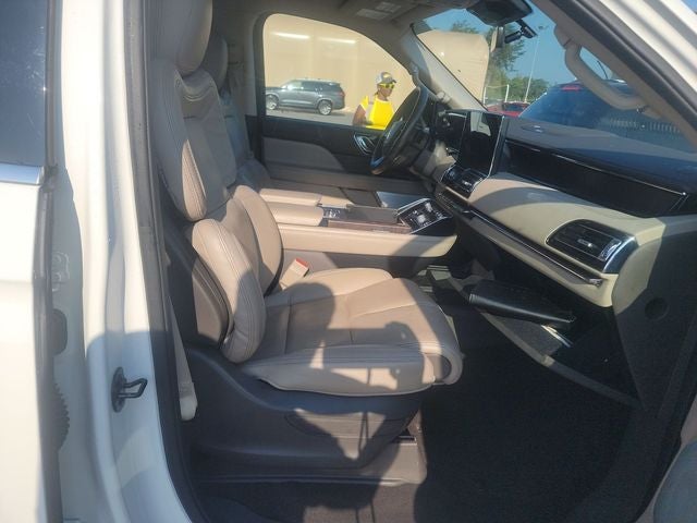2022 Lincoln Navigator L Reserve