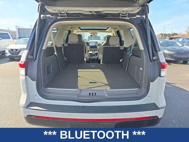 2022 Lincoln Navigator L Reserve