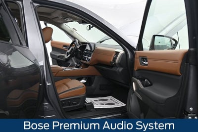 2025 Nissan Pathfinder Platinum