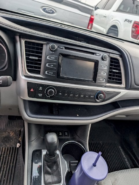2017 Toyota Highlander LE