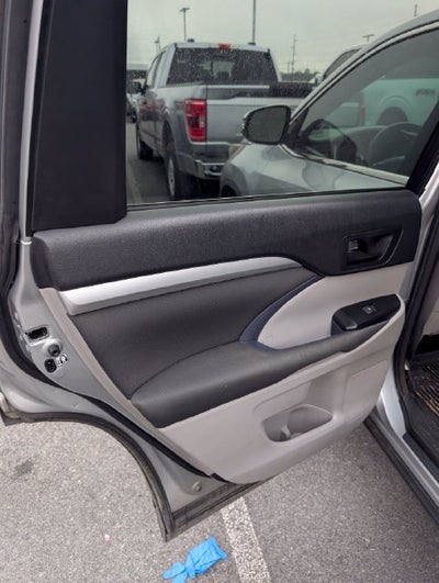 2017 Toyota Highlander LE