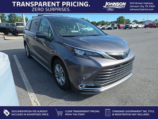 2024 Toyota Sienna XLE