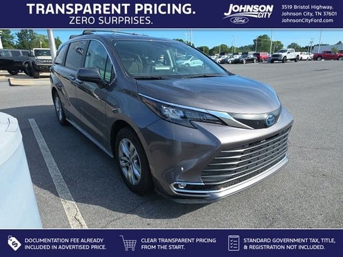 2024 Toyota Sienna XLE