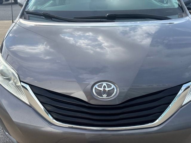 2012 Toyota Sienna LE