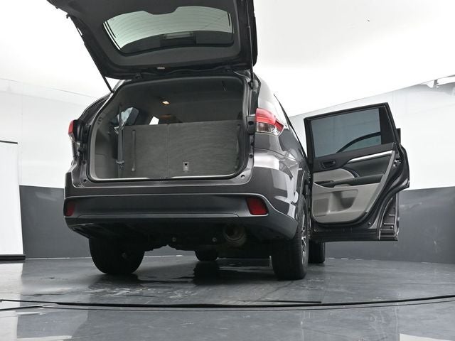 2019 Toyota Highlander LE