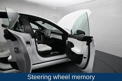 2022 Tesla Model S Base