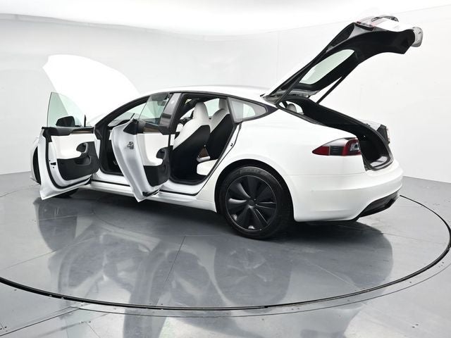 2022 Tesla Model S Base