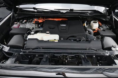 2024 Toyota Sequoia SR5
