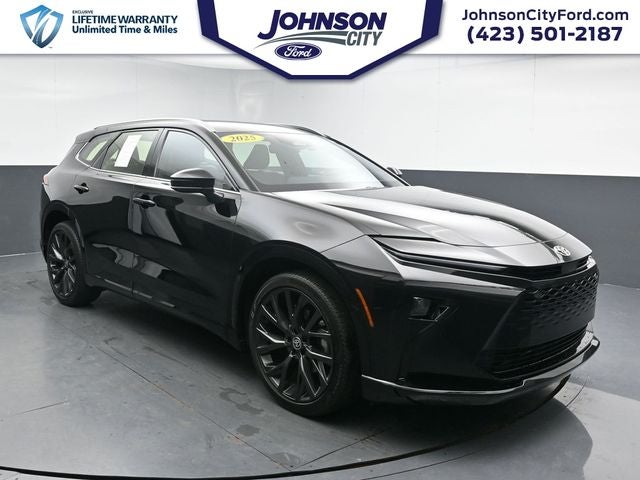 2025 Toyota Crown Signia Limited