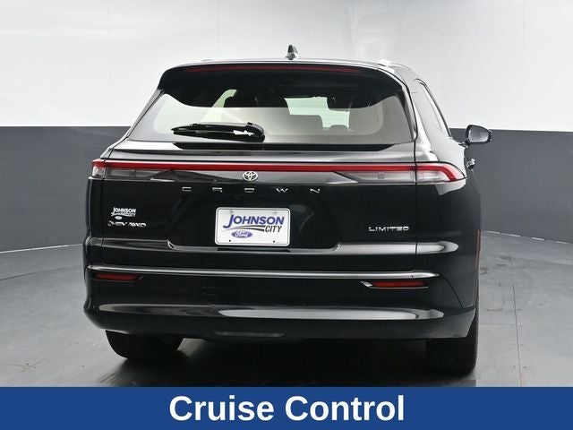 2025 Toyota Crown Signia Limited