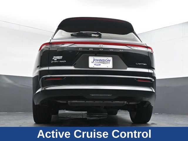 2025 Toyota Crown Signia Limited