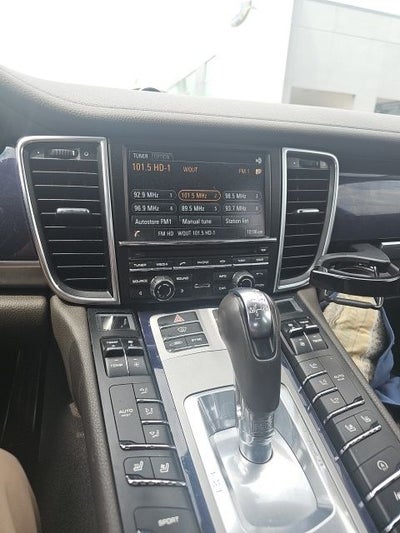 2016 Porsche Panamera 4