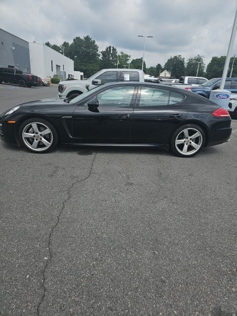 2016 Porsche Panamera 4
